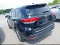 2017 Toyota Highlander — photo 3 of 16 | VIN 5TDJZRFH6HS463104