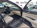2017 Kia Optima — photo 5 of 16 | VIN 5XXGT4L31HG156643