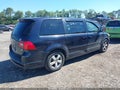 2010 Volkswagen Routan — photo 4 of 12 | VIN 2V4RW3D17AR295153