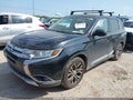 Photo 2 of 16 — 2016 Mitsubishi Outlander