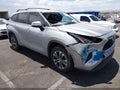 Photo 1 of 19 — 2023 Toyota Highlander Hybrid