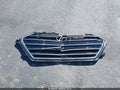 2018 Hyundai Elantra — photo 12 of 17 | VIN 5NPD74LFXJH351863