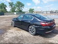 2016 Honda Accord — photo 3 of 16 | VIN 1HGCR2F89GA115245