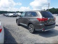 Photo 3 of 18 — 2017 Mitsubishi Outlander