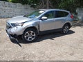 2019 Honda CR-V — photo 2 of 16 | VIN 2HKRW2H55KH628465