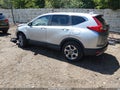 2019 Honda CR-V — photo 3 of 16 | VIN 2HKRW2H55KH628465