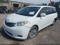 2011 Toyota Sienna — photo 2 of 15 | VIN 5TDYK3DC4BS082737