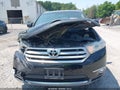 Photo 12 of 16 — 2013 Toyota Highlander