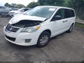 Photo 2 of 11 — 2010 Volkswagen Routan