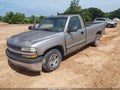 2000 Chevrolet Silverado 1500 — photo 2 of 11 | VIN 1GCEC14W0YZ309668