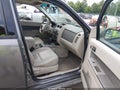 Photo 5 of 17 — 2009 Ford Escape
