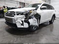 2019 Toyota Highlander Hybrid — photo 2 of 16 | VIN 5TDDGRFH5KS065988