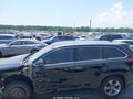 Photo 15 of 17 — 2018 Toyota Highlander