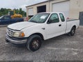 1999 Ford F-150 Lightning — photo 2 of 12 | VIN 1FTRX17W5XNA32250