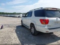 Photo 3 of 11 — 2002 Toyota Sequoia