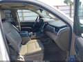 2017 Chevrolet Suburban — photo 5 of 16 | VIN 1GNSKJKC7HR173318