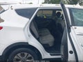 2016 Hyundai Santa Fe — photo 8 of 11 | VIN 5XYZT3LB8GG350297