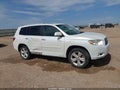 Photo 13 of 16 — 2010 Toyota Highlander
