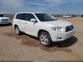 Photo 1 of 16 — 2010 Toyota Highlander