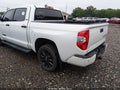 2021 Toyota Tundra — photo 3 of 16 | VIN 5TFHY5F10MX006872
