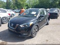 2019 Nissan Kicks — photo 2 of 16 | VIN 3N1CP5CU4KL559192