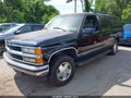 1999 Chevrolet Suburban 1500 — photo 2 of 13 | VIN 3GNFK16RXXG252514
