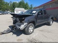 2015 Toyota Tacoma — photo 2 of 17 | VIN 5TFUU4EN1FX113201