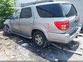 2002 Toyota Sequoia — photo 3 of 17 | VIN 5TDBT44AX2S075282