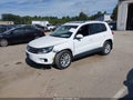 2017 Volkswagen Tiguan — photo 2 of 16 | VIN WVGSV7AX5HK029875