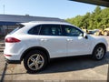 2016 Porsche Cayenne — photo 13 of 16 | VIN WP1AB2A29GLA92131
