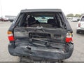 1999 Isuzu Rodeo — photo 6 of 17 | VIN 4S2CK58W8X4310806