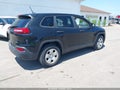 Photo 4 of 16 — 2017 Jeep Cherokee
