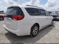 2017 Chrysler Pacifica — photo 4 of 16 | VIN 2C4RC1BG4HR809906