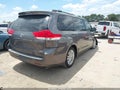 2011 Toyota Sienna — photo 4 of 16 | VIN 5TDYK3DC3BS154124