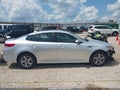 2018 Kia Optima — photo 14 of 17 | VIN 5XXGT4L31JG235252