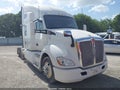 2016 Kenworth Construction — photo 1 of 16 | VIN 1XKYDP9X9GJ983172
