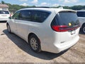 2022 Chrysler Pacifica — photo 3 of 17 | VIN 2C4RC1BG7NR141322
