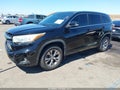 Photo 2 of 16 — 2015 Toyota Highlander