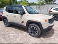2016 Jeep Renegade — photo 1 of 16 | VIN ZACCJBCT9GPC61045