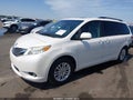2016 Toyota Sienna — photo 2 of 16 | VIN 5TDYK3DC4GS709847