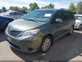 Photo 2 of 16 — 2013 Toyota Sienna