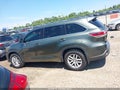 2015 Toyota Highlander — photo 14 of 16 | VIN 5TDBKRFH0FS158218