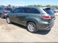 2015 Toyota Highlander — photo 3 of 16 | VIN 5TDBKRFH0FS158218