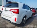 2015 Kia Sorento — photo 4 of 15 | VIN 5XYKWDA75FG592170