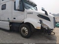 2024 Volvo VNL — photo 6 of 16 | VIN 4V4NC9EH6RN629959