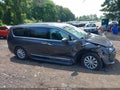 2018 Chrysler Pacifica — photo 13 of 17 | VIN 2C4RC1EG5JR318147