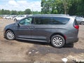 2018 Chrysler Pacifica — photo 14 of 17 | VIN 2C4RC1EG5JR318147