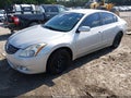 Photo 2 of 11 — 2011 Nissan Altima