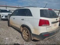 2013 Kia Sorento — photo 3 of 11 | VIN 5XYKTCA66DG415036