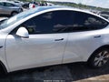 2021 Tesla Model Y — photo 14 of 18 | VIN 5YJYGDEE5MF244891